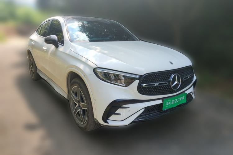 Used Mercedes-Benz GLC Coupe 2024 GLC 260 4MATIC Coupe SUV Front Right 45 Deg