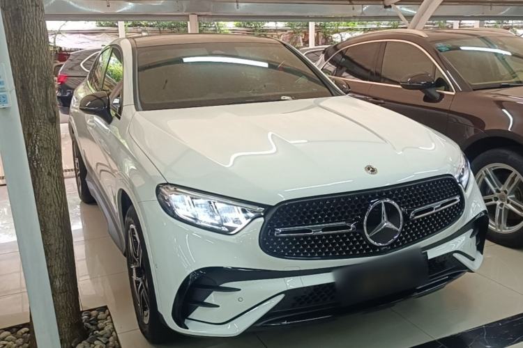 Used Mercedes-Benz GLC Coupe 2024 GLC 260 4MATIC Coupe SUV Front Right 45 Deg