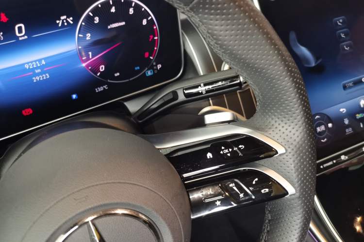 Used Mercedes-Benz GLC Coupe 2024 GLC 300 4MATIC Coupe SUV Gear Lever