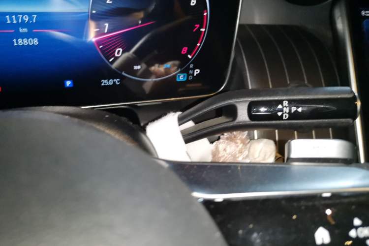 Used Mercedes-Benz GLC Coupe 2024 GLC 300 4MATIC Coupe SUV Gear Lever