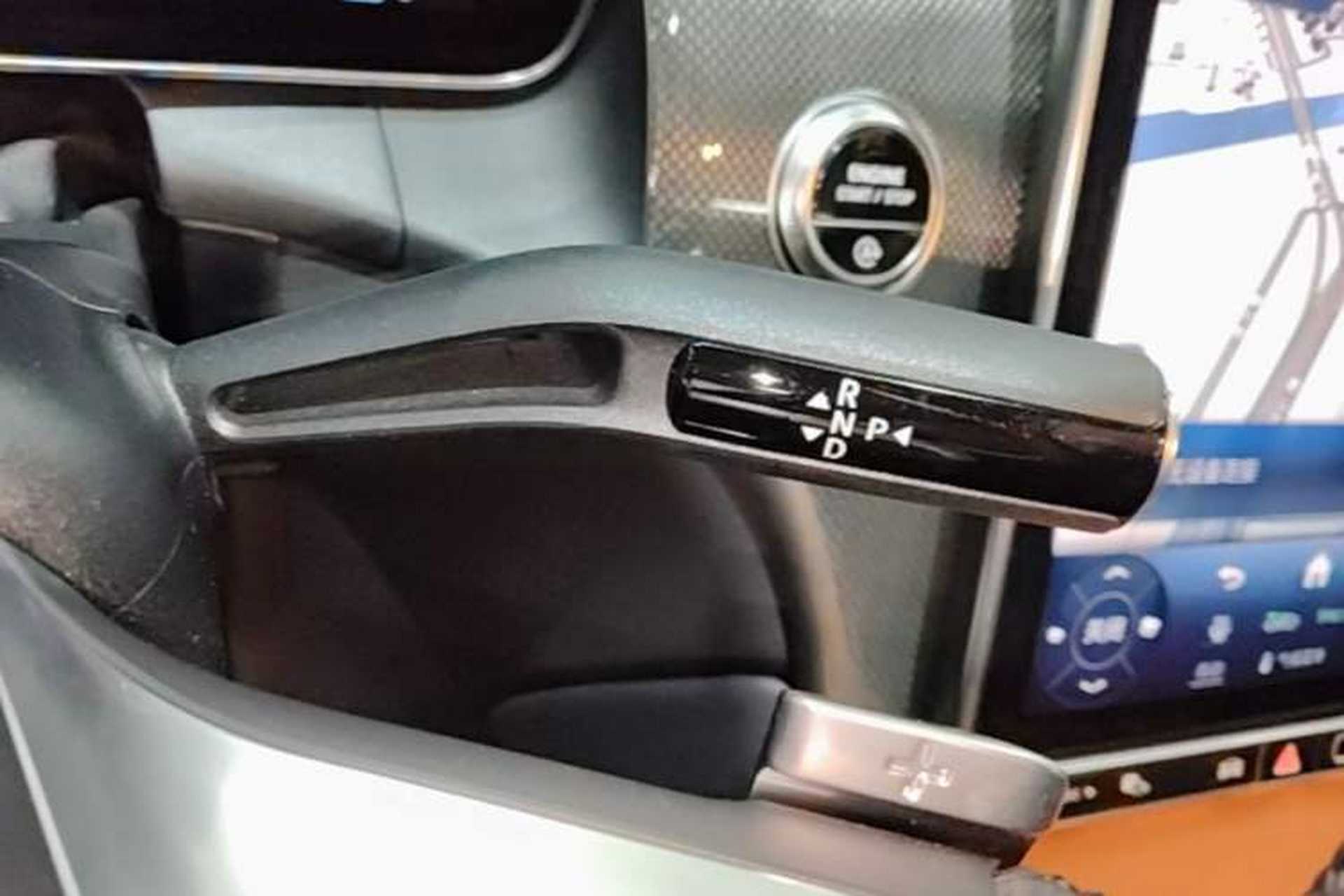 Used Mercedes-Benz GLC Coupe 2024 GLC 260 4MATIC Coupe SUV Gear Lever