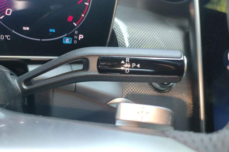 Used Mercedes-Benz GLC Coupe 2024 GLC 260 4MATIC Coupe SUV Gear Lever