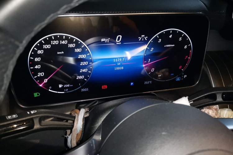 Used Mercedes-Benz GLC Coupe 2024 GLC 300 4MATIC Coupe SUV Instrument Cluster