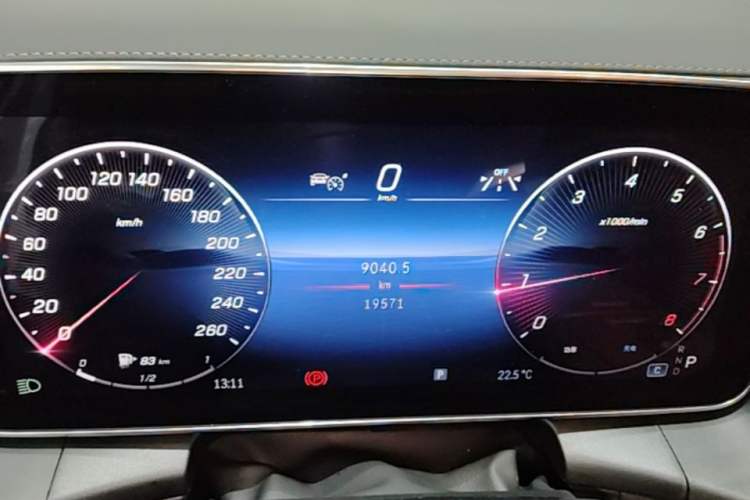Used Mercedes-Benz GLC Coupe 2024 GLC 260 4MATIC Coupe SUV Instrument Cluster
