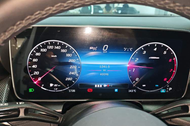 Used Mercedes-Benz GLC Coupe 2024 GLC 260 4MATIC Coupe SUV Instrument Cluster