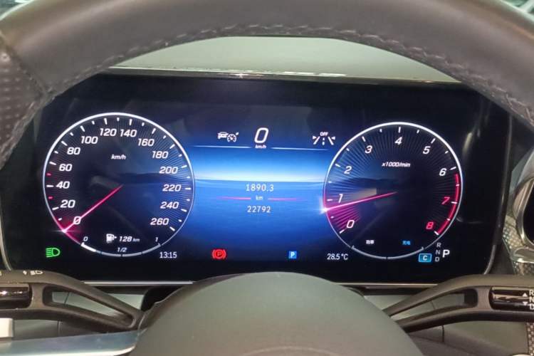 Used Mercedes-Benz GLC Coupe 2024 GLC 260 4MATIC Coupe SUV Instrument Cluster