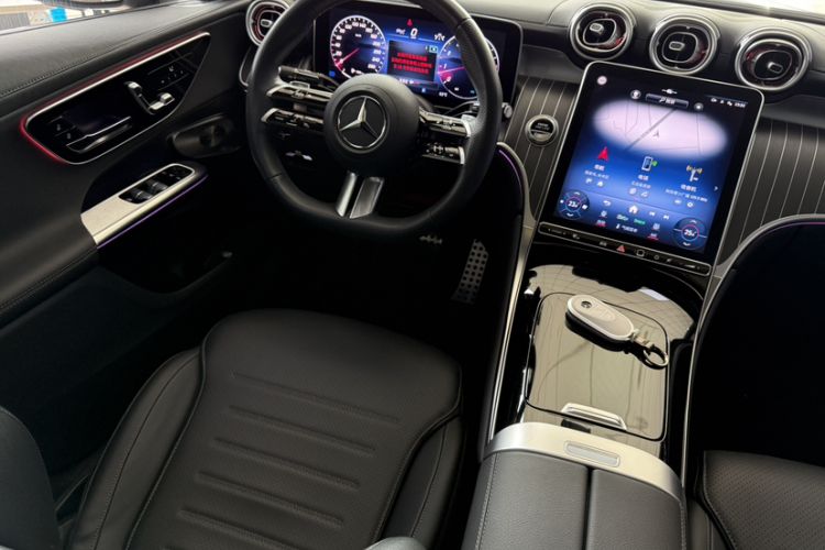 Used Mercedes-Benz GLC Coupe 2024 GLC 300 4MATIC Coupe SUV Interior 2