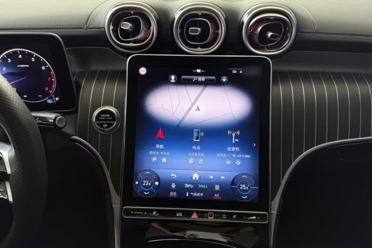 Used Mercedes-Benz GLC Coupe 2024 GLC 300 4MATIC Coupe SUV Interior 3