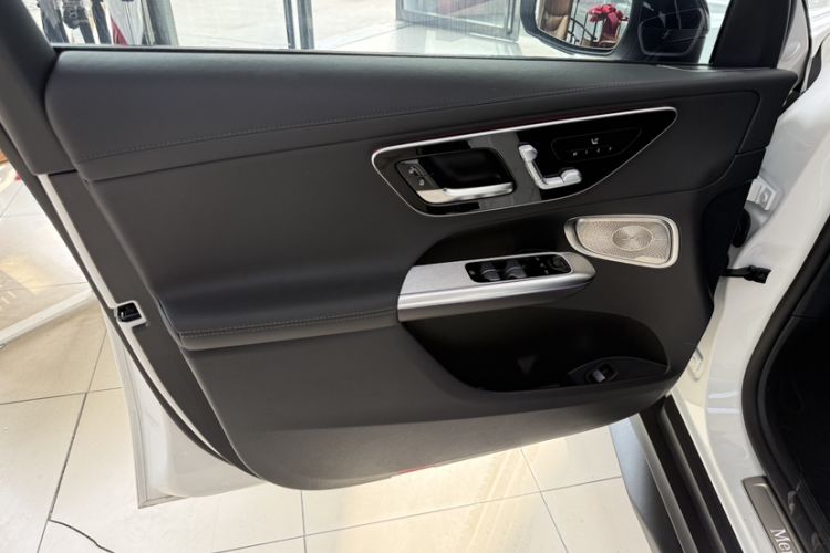 Used Mercedes-Benz GLC Coupe 2024 GLC 300 4MATIC Coupe SUV Interior 3