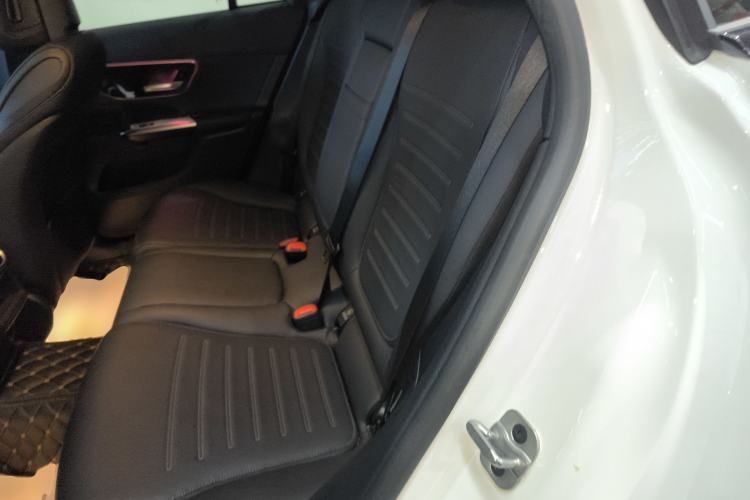 Used Mercedes-Benz GLC Coupe 2024 GLC 260 4MATIC Coupe SUV Interior 4