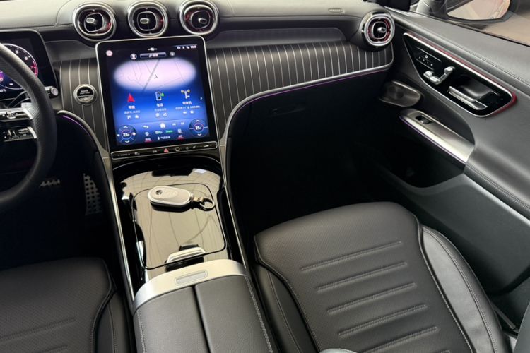 Used Mercedes-Benz GLC Coupe 2024 GLC 300 4MATIC Coupe SUV Interior 8