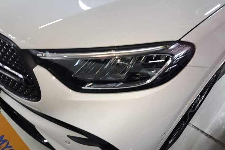 Used Mercedes-Benz GLC Coupe 2024 GLC 260 4MATIC Coupe SUV Left Front Headlight