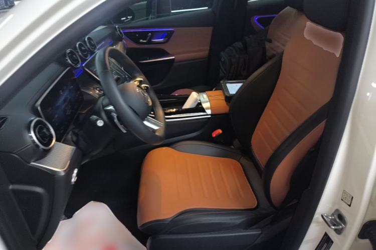 Used Mercedes-Benz GLC Coupe 2024 GLC 260 4MATIC Coupe SUV Left Front Seat