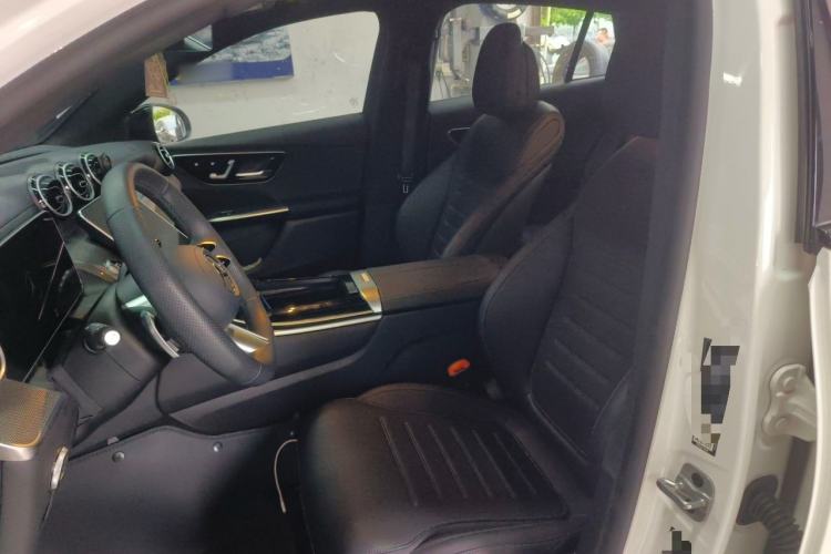 Used Mercedes-Benz GLC Coupe 2024 GLC 260 4MATIC Coupe SUV Left Front Seat