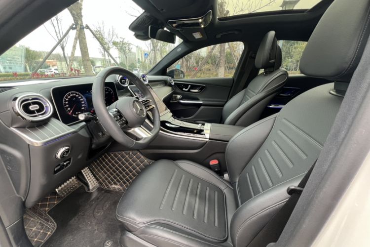 Used Mercedes-Benz GLC Coupe 2024 GLC 300 4MATIC Coupe SUV Left Front Seat