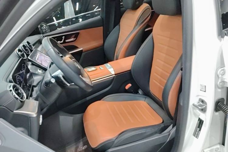 Used Mercedes-Benz GLC Coupe 2024 GLC 260 4MATIC Coupe SUV Left Front Seat