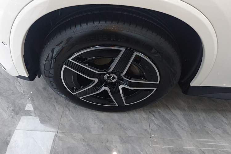 Used Mercedes-Benz GLC Coupe 2024 GLC 260 4MATIC Coupe SUV Left Front Wheel Hub