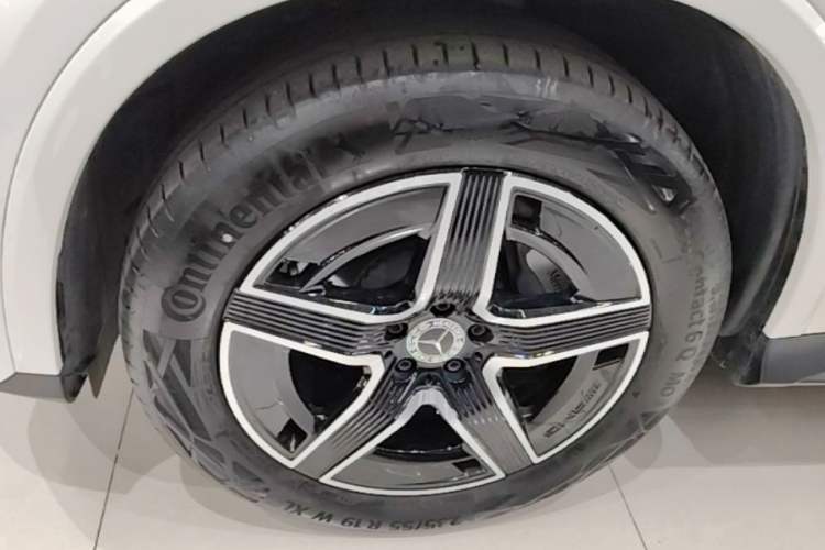 Used Mercedes-Benz GLC Coupe 2024 GLC 260 4MATIC Coupe SUV Left Front Wheel Hub