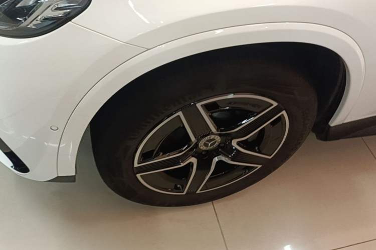 Used Mercedes-Benz GLC Coupe 2024 GLC 260 4MATIC Coupe SUV Left Front Wheel Hub