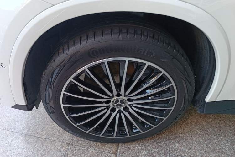 Used Mercedes-Benz GLC Coupe 2024 GLC 300 4MATIC Coupe SUV Left Front Wheel Hub