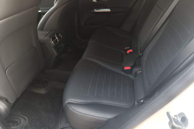 Used Mercedes-Benz GLC Coupe 2024 GLC 260 4MATIC Coupe SUV Left Rear Seat
