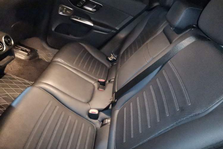 Used Mercedes-Benz GLC Coupe 2024 GLC 300 4MATIC Coupe SUV Left Rear Seat