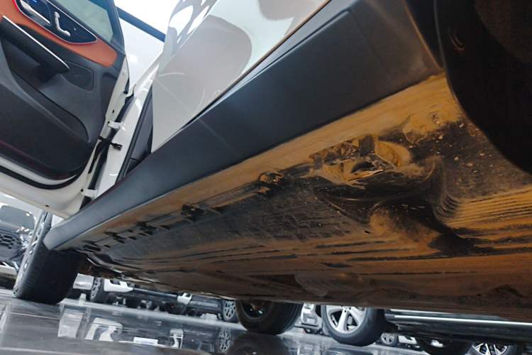 Used Mercedes-Benz GLC Coupe 2024 GLC 260 4MATIC Coupe SUV Left Side Sill
