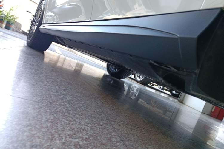 Used Mercedes-Benz GLC Coupe 2024 GLC 300 4MATIC Coupe SUV Left Side Sill