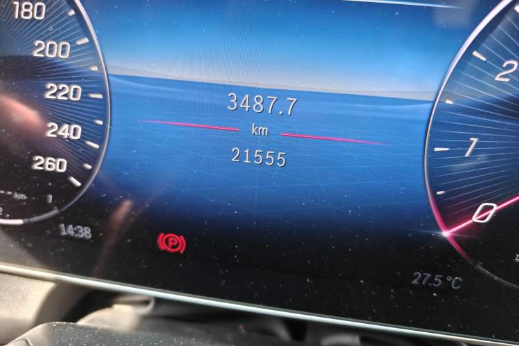 Used Mercedes-Benz GLC Coupe 2024 GLC 260 4MATIC Coupe SUV Odometer Close Up