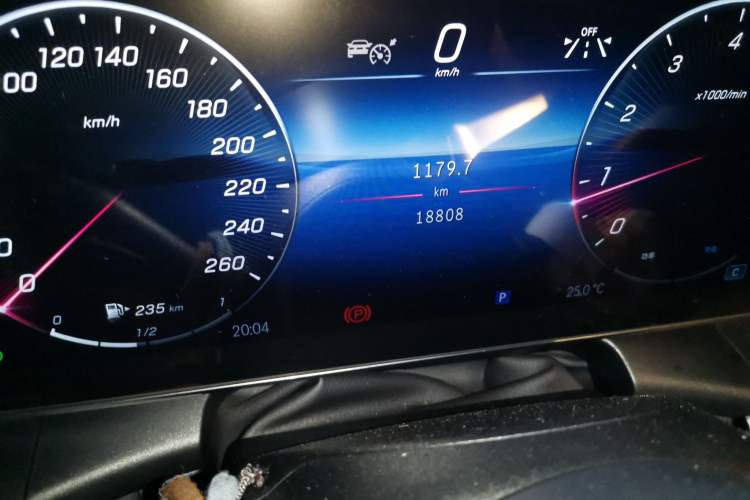 Used Mercedes-Benz GLC Coupe 2024 GLC 300 4MATIC Coupe SUV Odometer Close Up