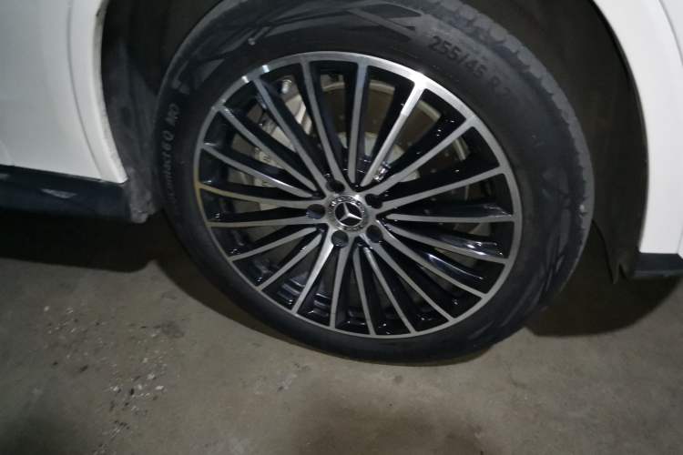 Used Mercedes-Benz GLC Coupe 2024 GLC 300 4MATIC Coupe SUV Right Front Wheel Hub