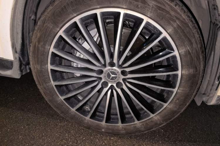 Used Mercedes-Benz GLC Coupe 2024 GLC 300 4MATIC Coupe SUV Right Front Wheel Hub