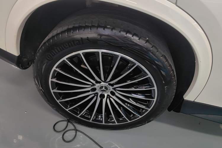 Used Mercedes-Benz GLC Coupe 2024 GLC 300 4MATIC Coupe SUV Right Rear Wheel Hub