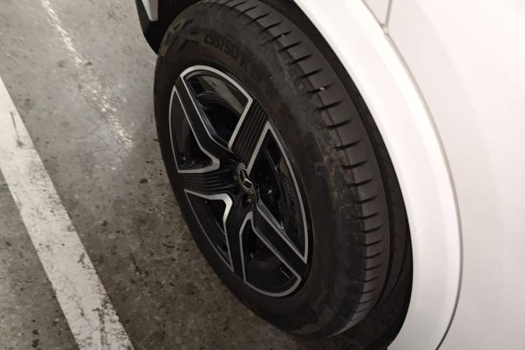 Used Mercedes-Benz GLC Coupe 2024 GLC 260 4MATIC Coupe SUV Right Rear Wheel Hub
