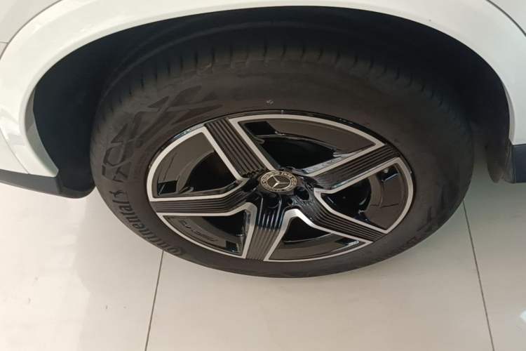 Used Mercedes-Benz GLC Coupe 2024 GLC 260 4MATIC Coupe SUV Right Rear Wheel Hub