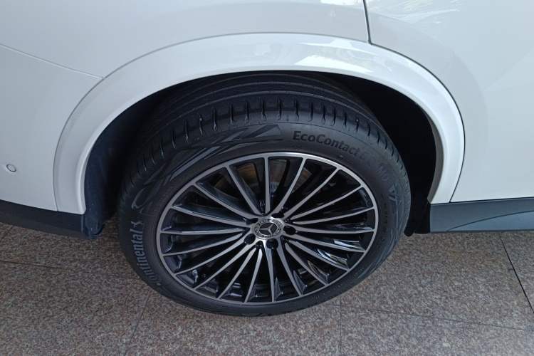 Used Mercedes-Benz GLC Coupe 2024 GLC 300 4MATIC Coupe SUV Right Rear Wheel Hub
