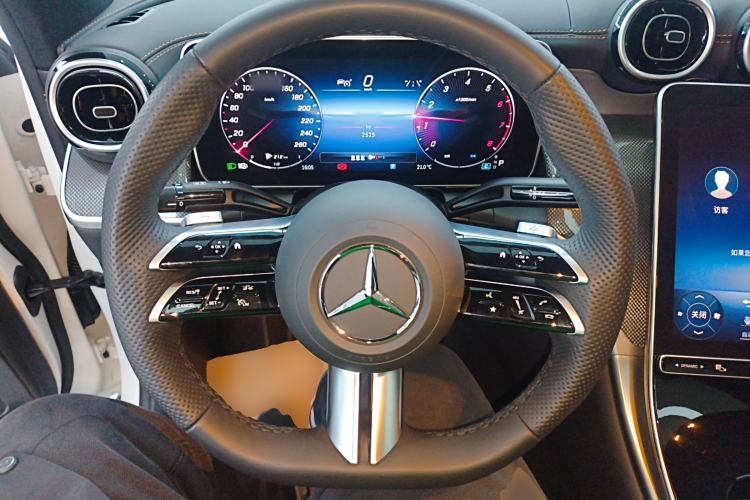 Used Mercedes-Benz GLC Coupe 2024 GLC 260 4MATIC Coupe SUV Steering Wheel