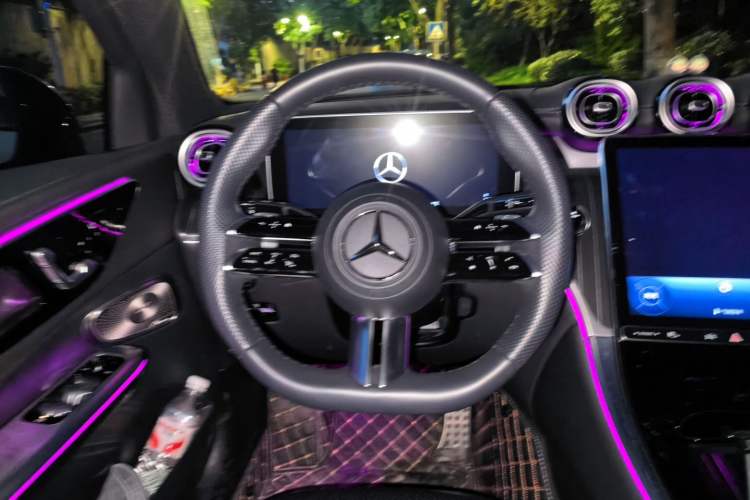 Used Mercedes-Benz GLC Coupe 2024 GLC 300 4MATIC Coupe SUV Steering Wheel