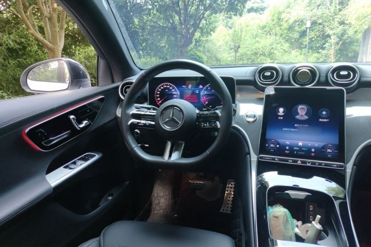 Used Mercedes-Benz GLC Coupe 2024 GLC 260 4MATIC Coupe SUV Steering Wheel