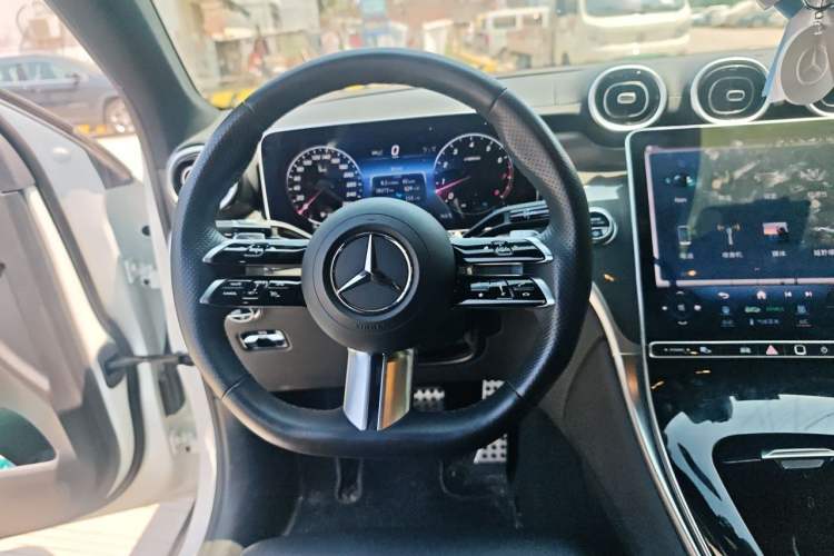 Used Mercedes-Benz GLC Coupe 2024 GLC 260 4MATIC Coupe SUV Steering Wheel