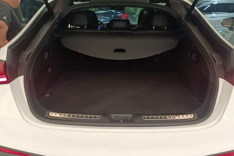 Used Mercedes-Benz GLC Coupe 2024 GLC 260 4MATIC Coupe SUV Trunk
