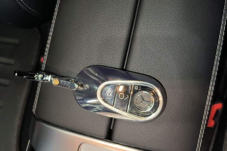 Used Mercedes-Benz GLC Coupe 2024 GLC 260 4MATIC Coupe SUV Vehicle Key