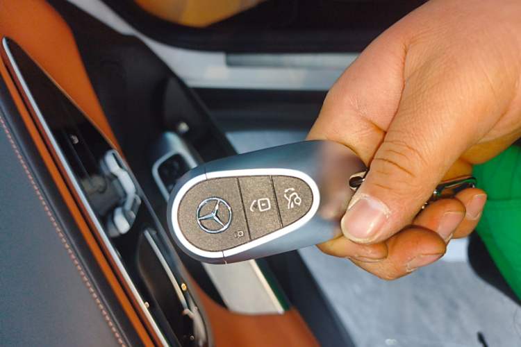 Used Mercedes-Benz GLC Coupe 2024 GLC 260 4MATIC Coupe SUV Vehicle Key