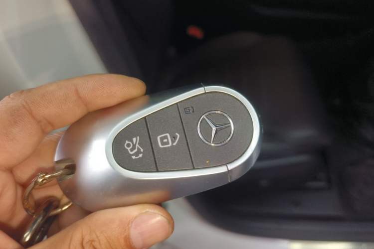 Used Mercedes-Benz GLC Coupe 2024 GLC 260 4MATIC Coupe SUV Vehicle Key