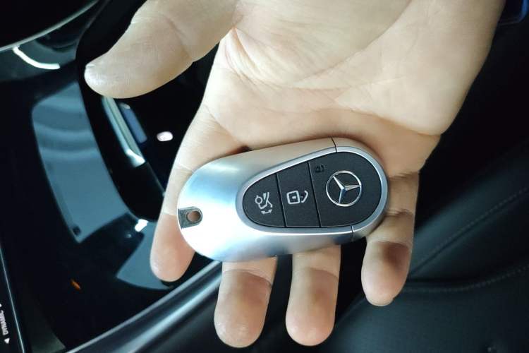 Used Mercedes-Benz GLC Coupe 2024 GLC 260 4MATIC Coupe SUV Vehicle Key