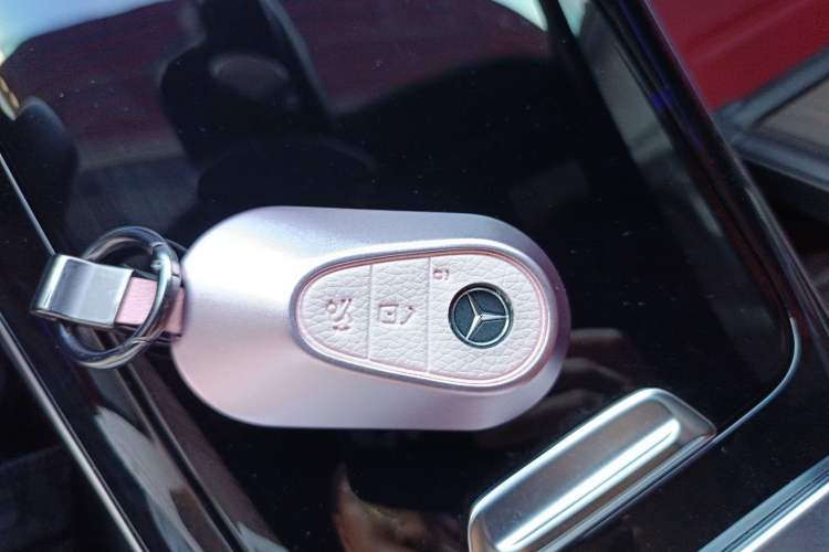 Used Mercedes-Benz GLC Coupe 2024 GLC 300 4MATIC Coupe SUV Vehicle Key