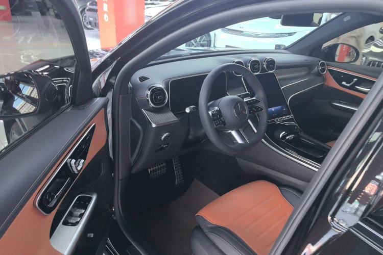 Used Mercedes-Benz GLC Coupe 2025-Year Restyled GLC 260 4MATIC Coupe SUV Driver Seat