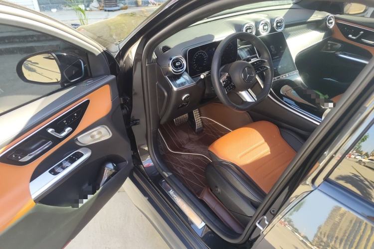 Used Mercedes-Benz GLC Coupe 2025 GLC 300 4MATIC Coupe SUV Driver Seat