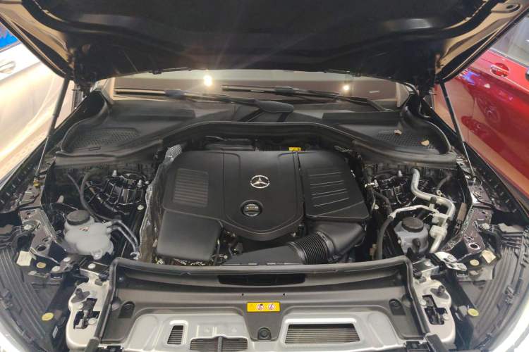 Used Mercedes-Benz GLC Coupe 2025 GLC 260 4MATIC Coupe SUV Engine Bay