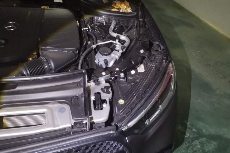 Used Mercedes-Benz GLC Coupe 2025-Year Restyled GLC 300 4MATIC Coupe SUV Engine Bay Left